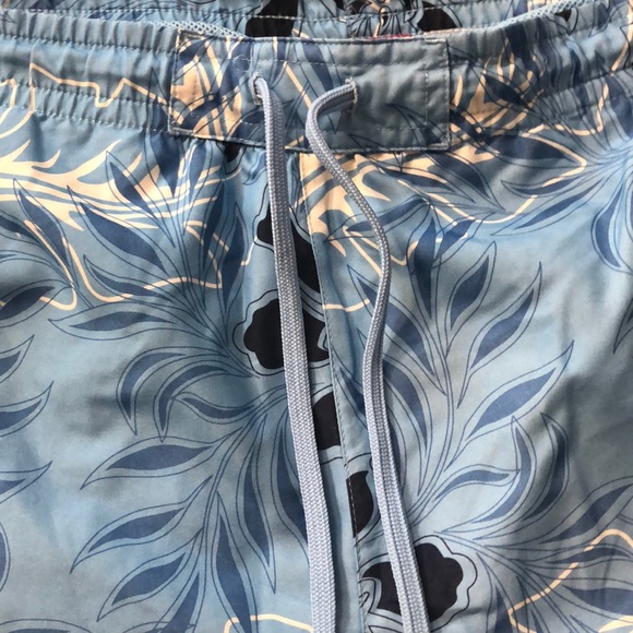 Men’s Swim Trunks - Picture 2 of 3